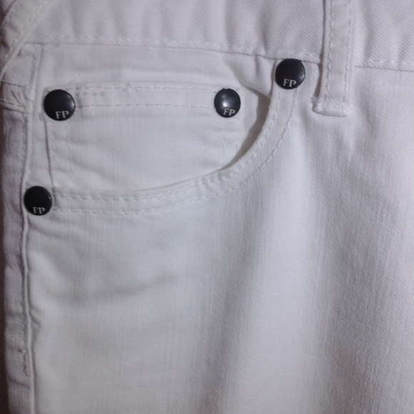 Free People White Straight Cut Jeans - Picture 6 of 7